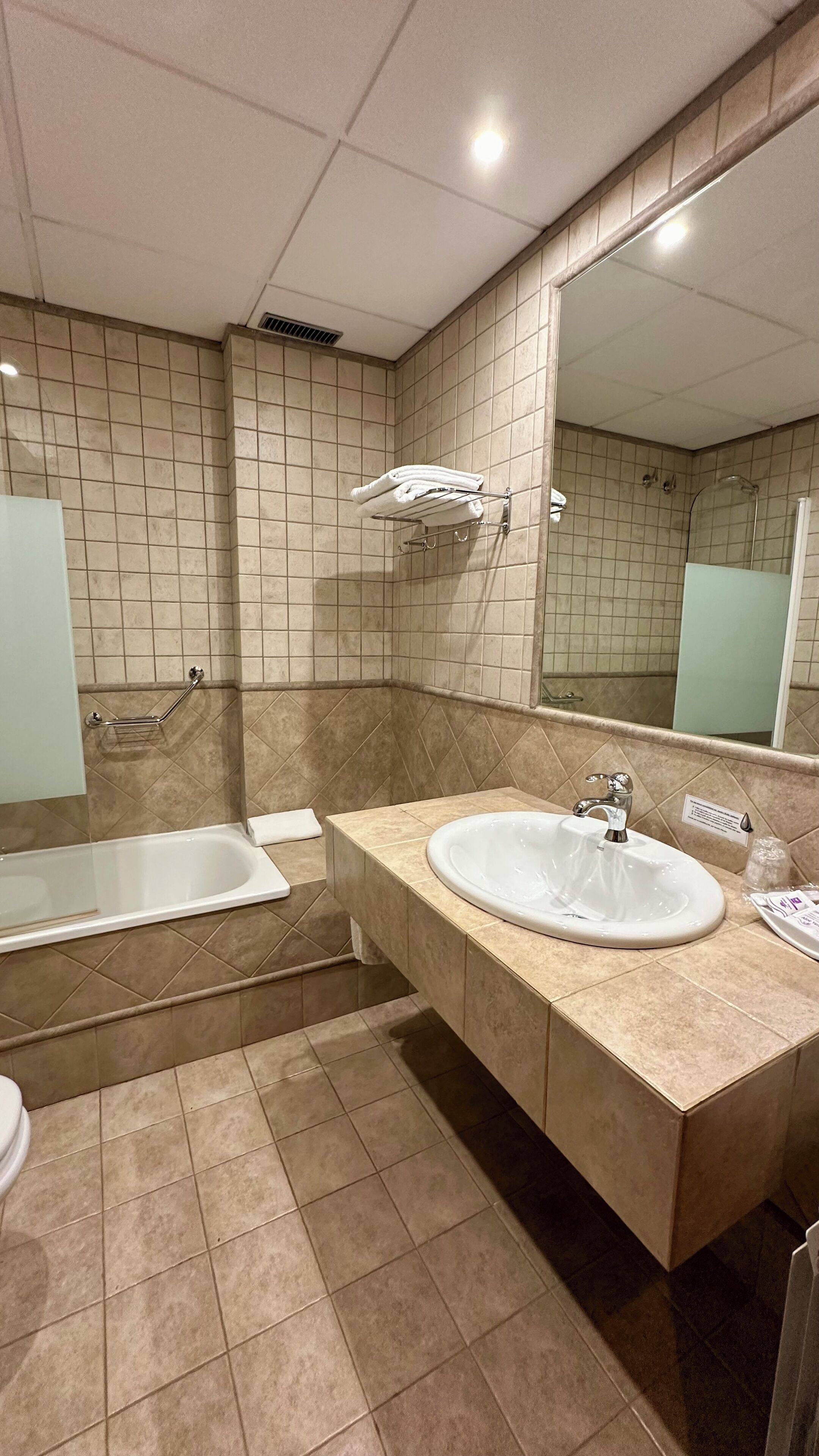 single room | bathroom | hair dryer, bathrobes, bidet, towels