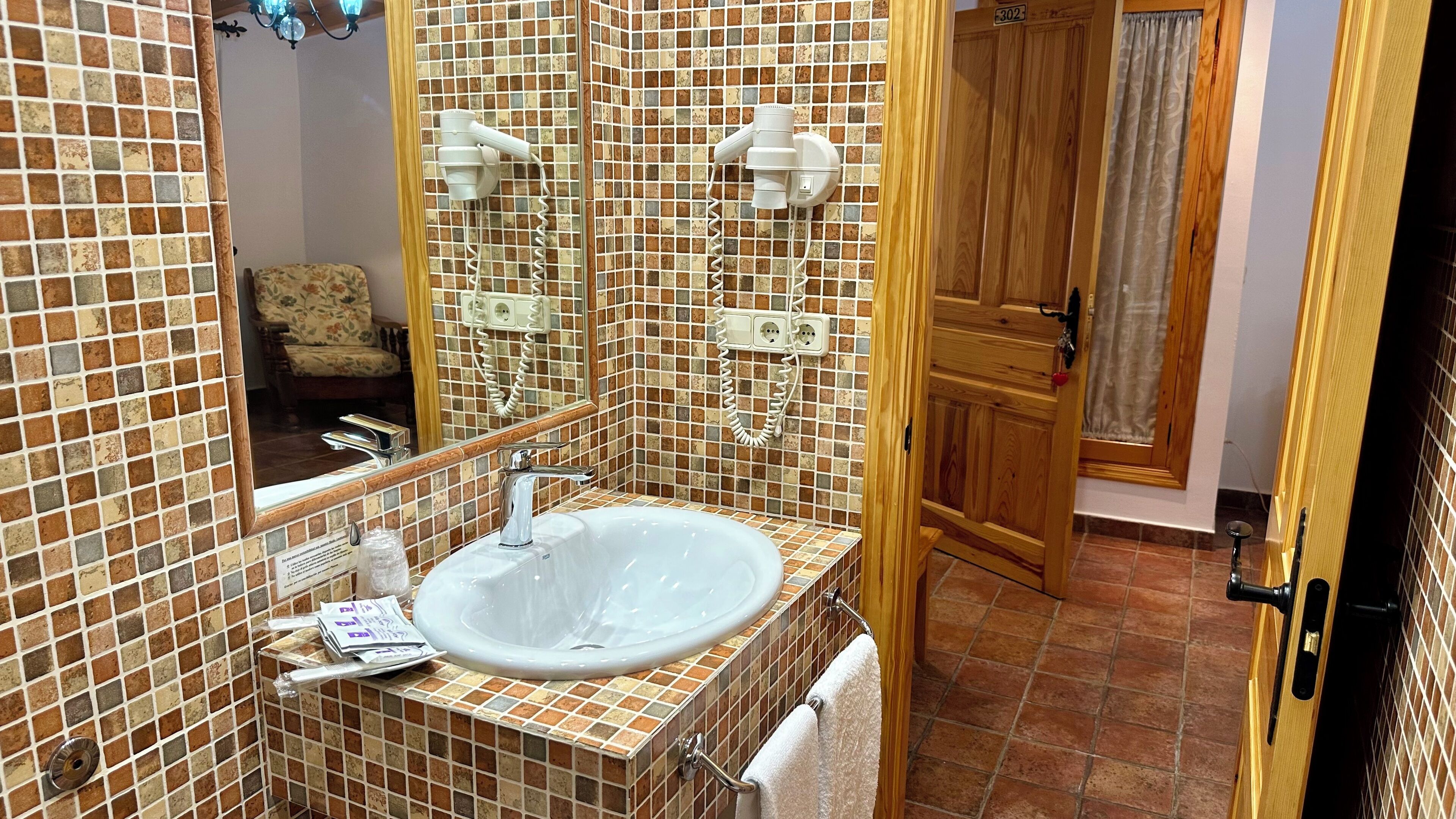 standard double room | bathroom | hair dryer, bathrobes, bidet, towels