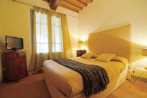 Apartment, 2 Bedrooms | Bed sheets - La Mandolata (Camaiore)
