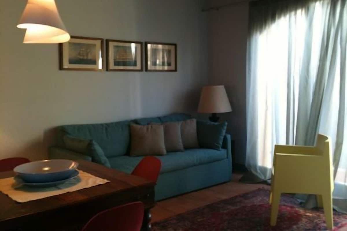 Appartamento, 1 camera da letto | Area soggiorno | TV a schermo piatto