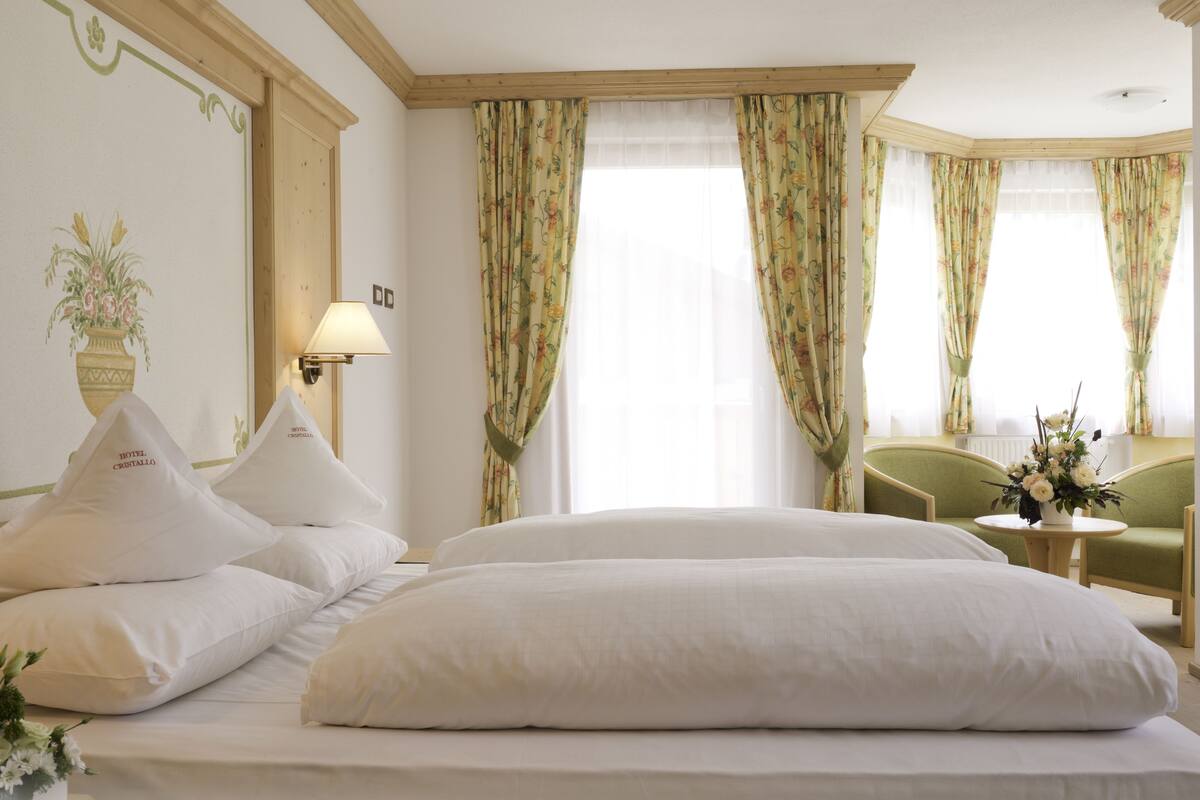 junior suite | down duvets, minibar, in-room safe, individually decorated