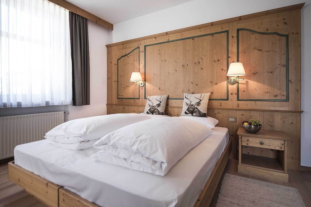 junior suite | down duvets, minibar, in-room safe, individually decorated