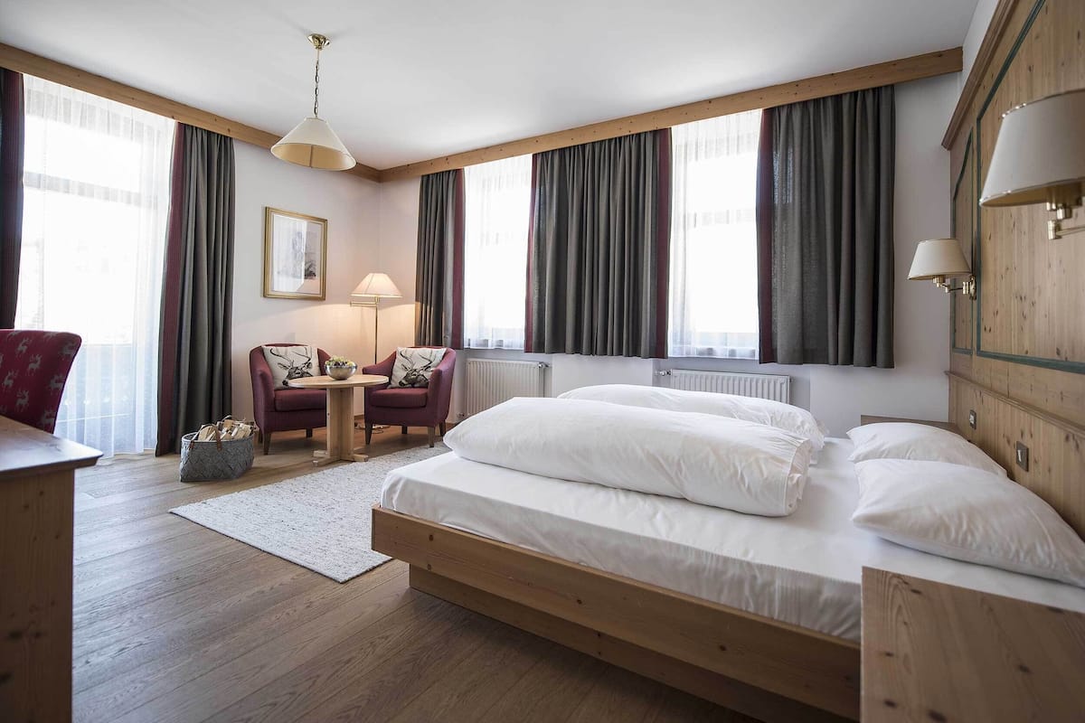 junior suite | down duvets, minibar, in-room safe, individually decorated