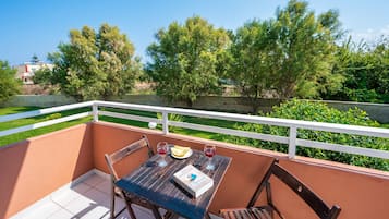 ํธ๋ฆฌํ๋ฃธ | ๋ฐ์ฝ๋