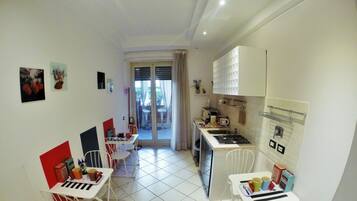 Petit déjeuner compris