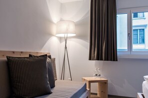 ห้องซูพีเรียดับเบิล | เครื่องนอนระดับพรีเมียม, ผ้านวมขนเป็ด, เตียงพร้อมฟูกเสริมที่นอน