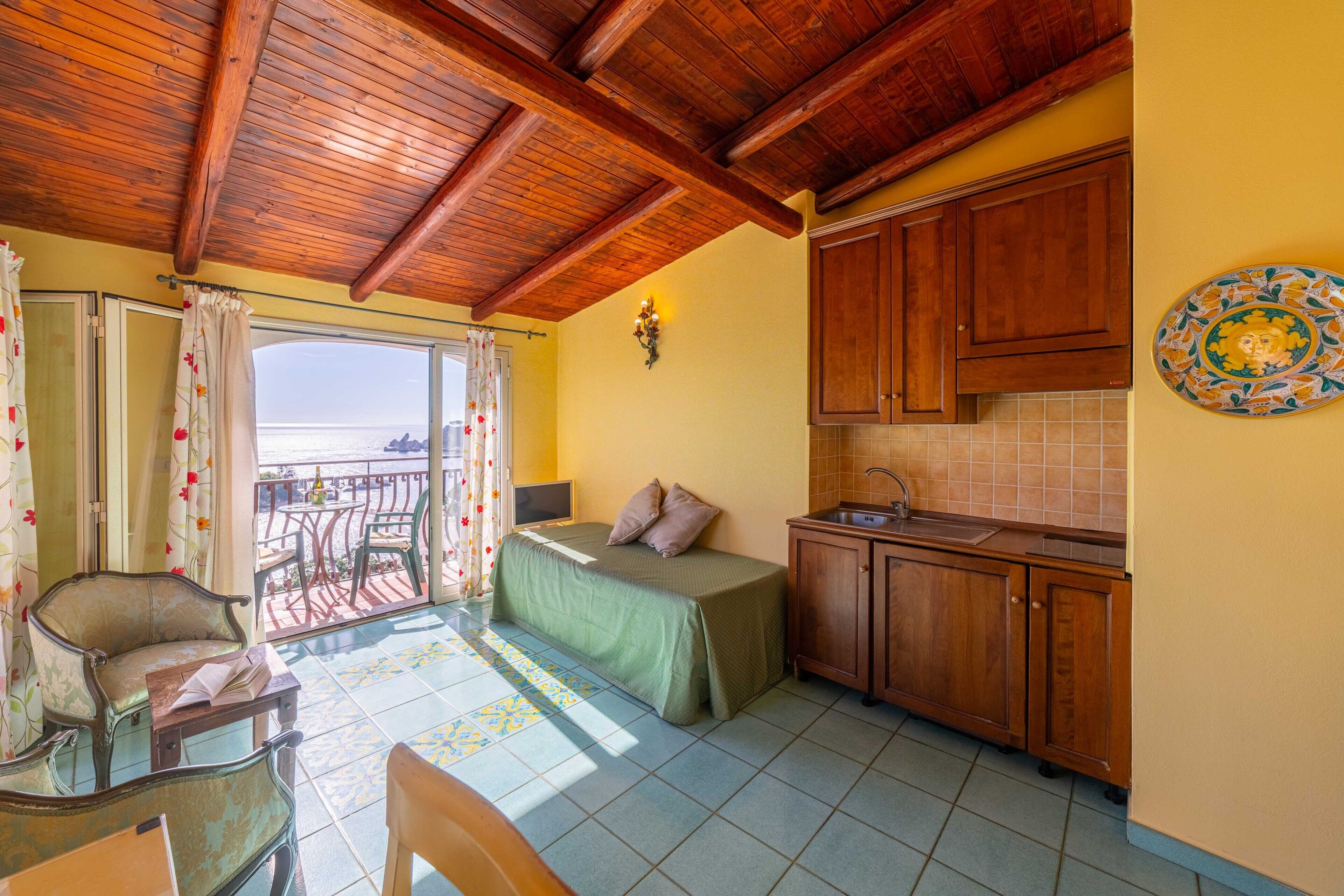 Photo - Mendolia Beach Hotel