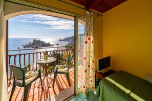 Chambre Supérieure, vue mer, dans la tour | Vue sur l’eau