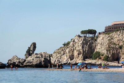 Mendolia Beach Hotel