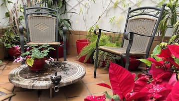 Standard Room, 2 Twin Beds | Courtyard view