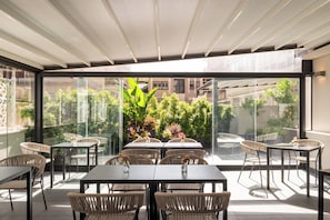 Daily local cuisine breakfast for a fee - Aparthotel Colombo Roma (Rome)