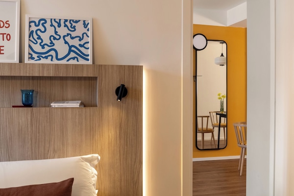 Appartamento con 2 camere da letto | In-room safe, desk, laptop workspace, blackout drapes