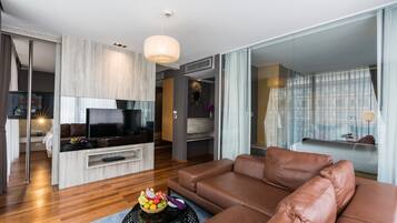 Suite, 2 Bedrooms (Vista) | Minibar, in-room safe, blackout curtains, free cots/infant beds