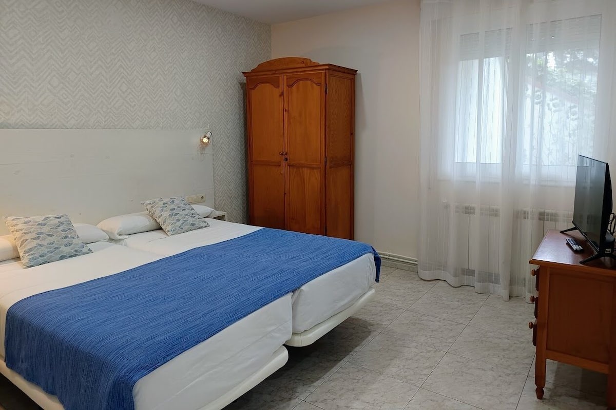 Comfort Apartment, 3 Bedrooms (with Garden) | 3 bedrooms, memory foam beds, minibar, in-room safe