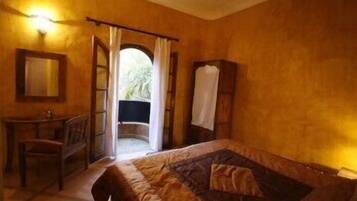 Superior Room, 1 Bedroom | Premium bedding, bed sheets