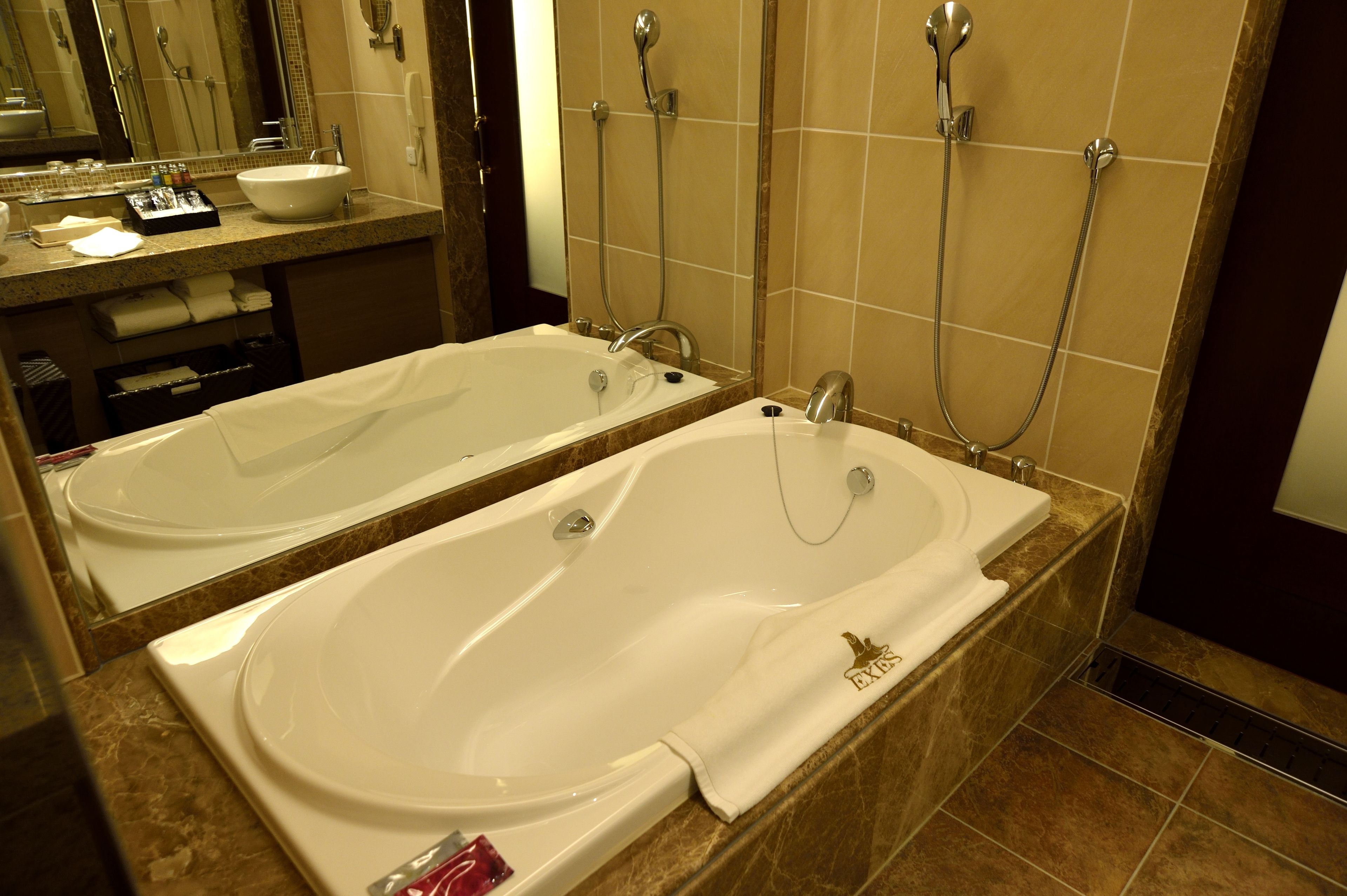 deep-soaking bathtub