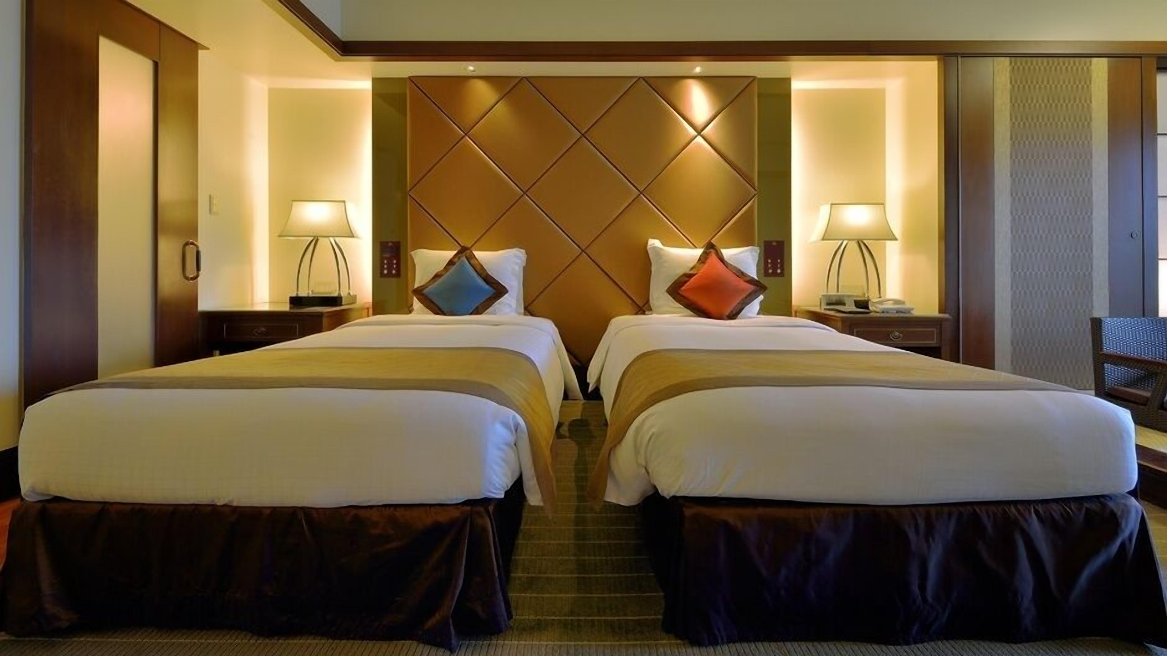 Down duvets, minibar, in-room safe, desk