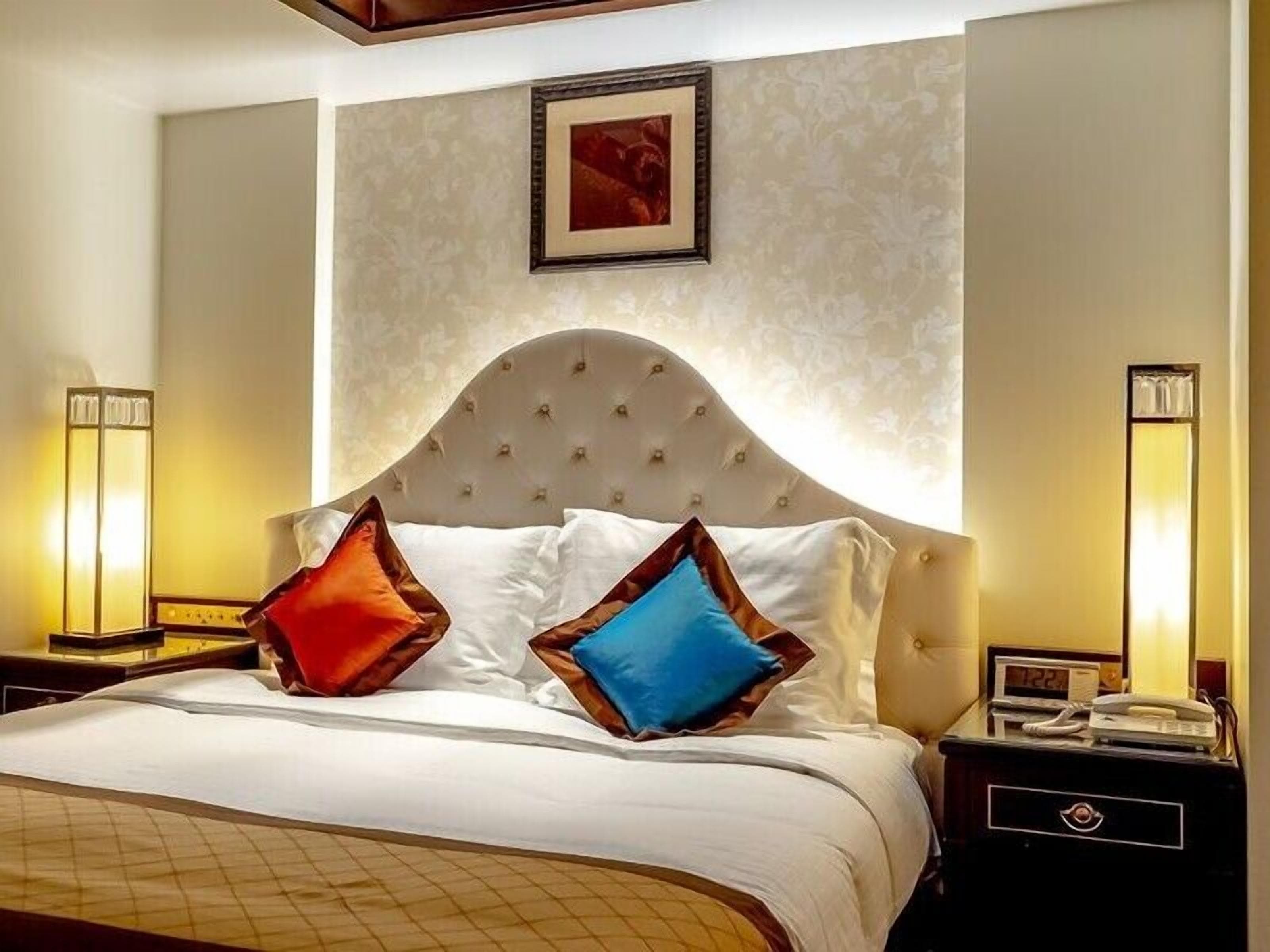 Couette en duvet d'oie, minibar, coffres-forts dans les chambres, bureau