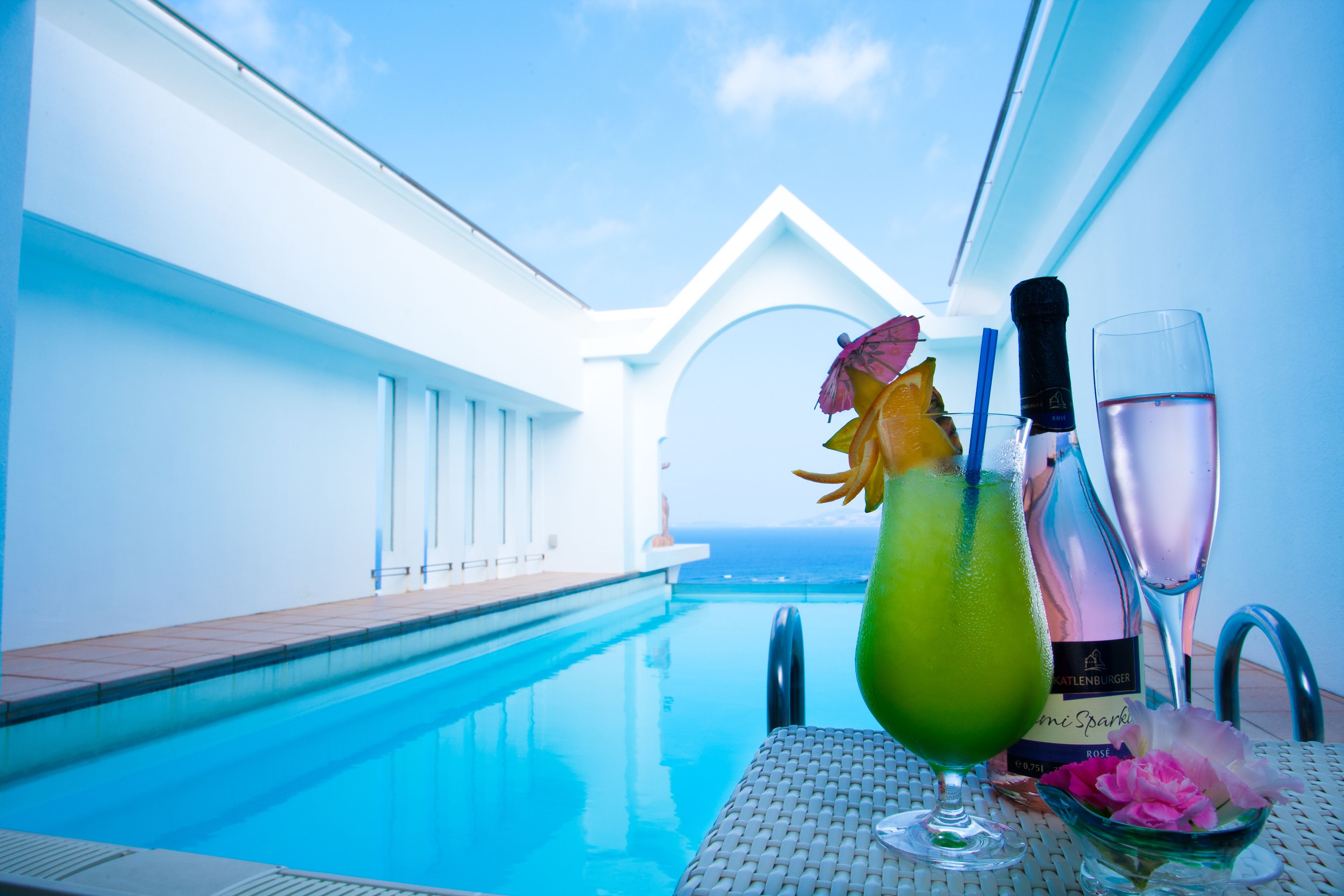 exes royal pool suite for 2 people with lounge access, non smoking | 1 bedroom, down duvets, minibar, in-room safe