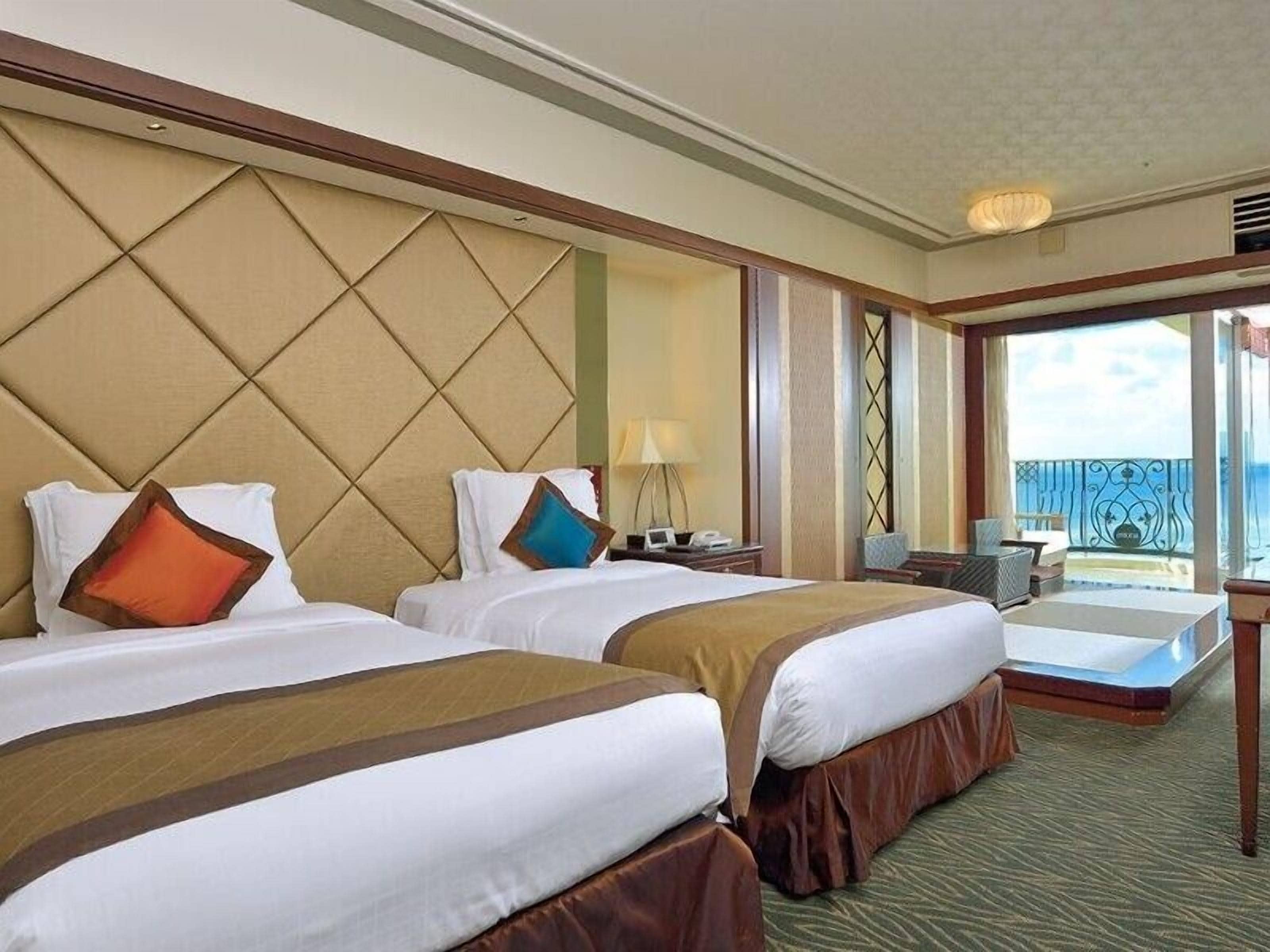 Couette en duvet d'oie, minibar, coffres-forts dans les chambres, bureau