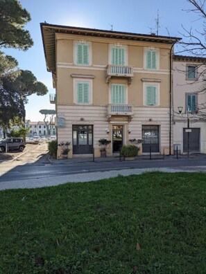 واجهة المنشأة