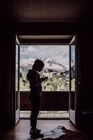 Premium bedding, desk, bed sheets