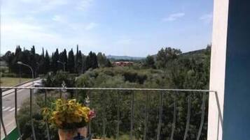 Minibar, Zimmersafe, Schreibtisch, kostenloses WLAN