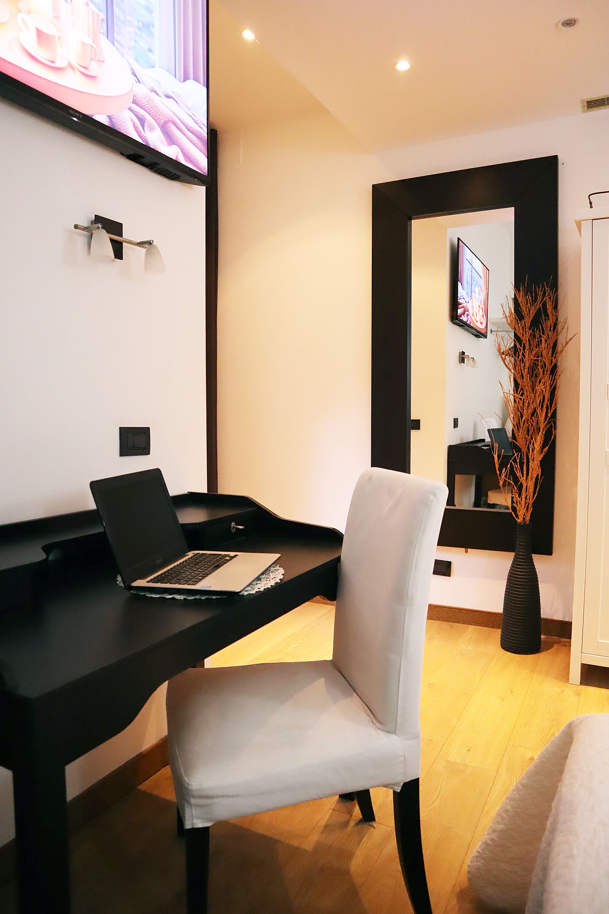 business double room, 1 queen bed | egyptian cotton sheets, premium bedding, down duvets, minibar