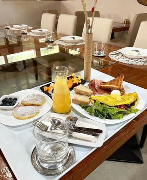 Free daily buffet breakfast  - Villa Alba Boutique Hotel (Pescara)