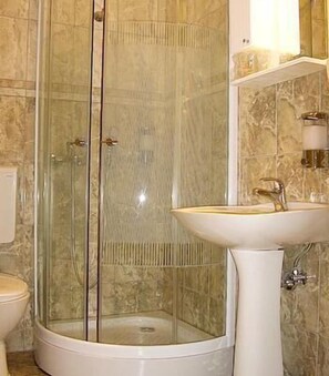 Double Room | Bathroom | Hair dryer