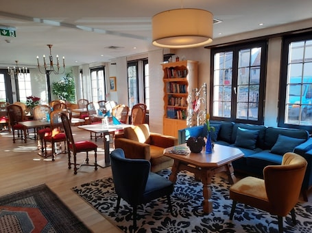 Restaurant. Hostellerie Saint Florent