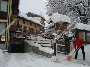 Front of property - Residence Les Lacs (Bardonecchia)