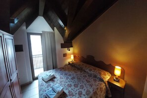 Superior Apartment, 1 Bedroom | In-room safe, cots/infant beds, free WiFi, bed sheets