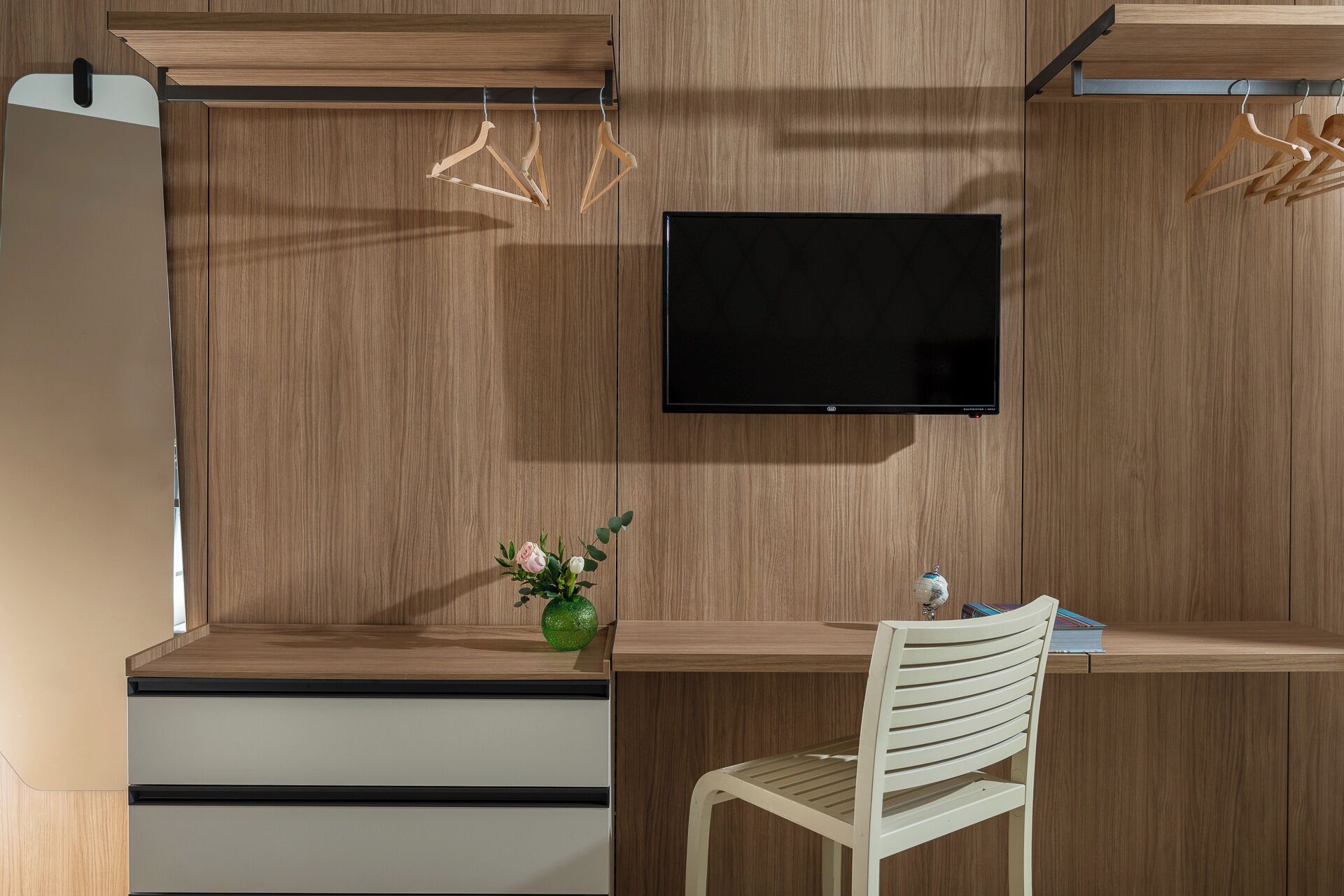 1 bedroom, premium bedding, down duvets, in-room safe