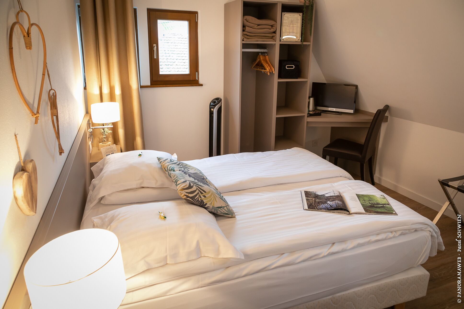 grand comfort room | 1 bedroom, individually decorated, individually furnished, free wifi