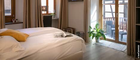 Privilege Room With Terrace | Individually decorated, individually furnished, free WiFi, bed sheets