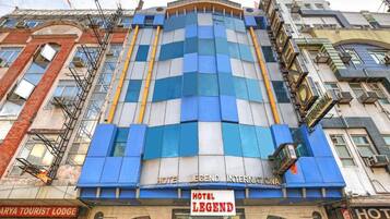 Pintu masuk properti