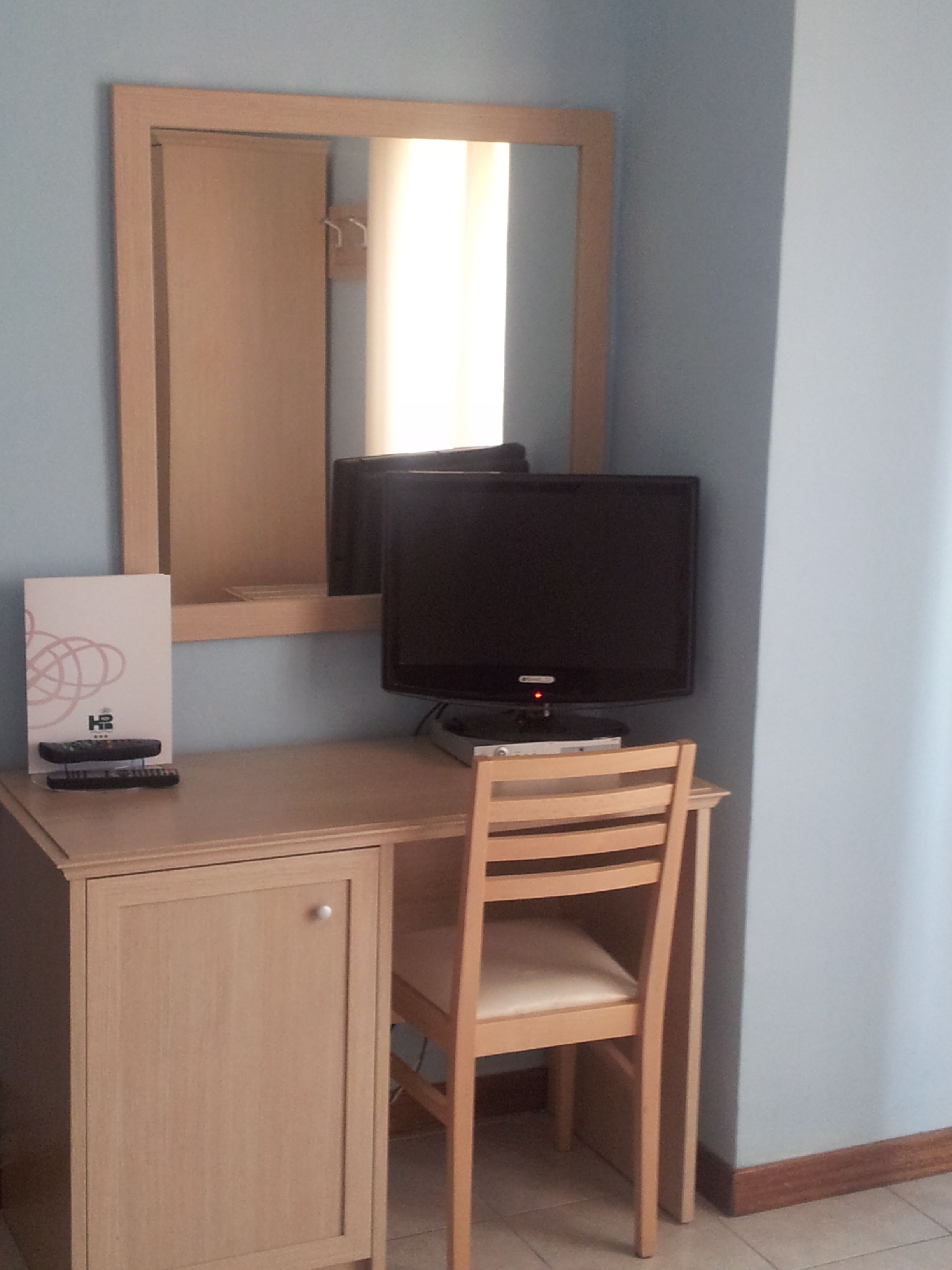 single room | television