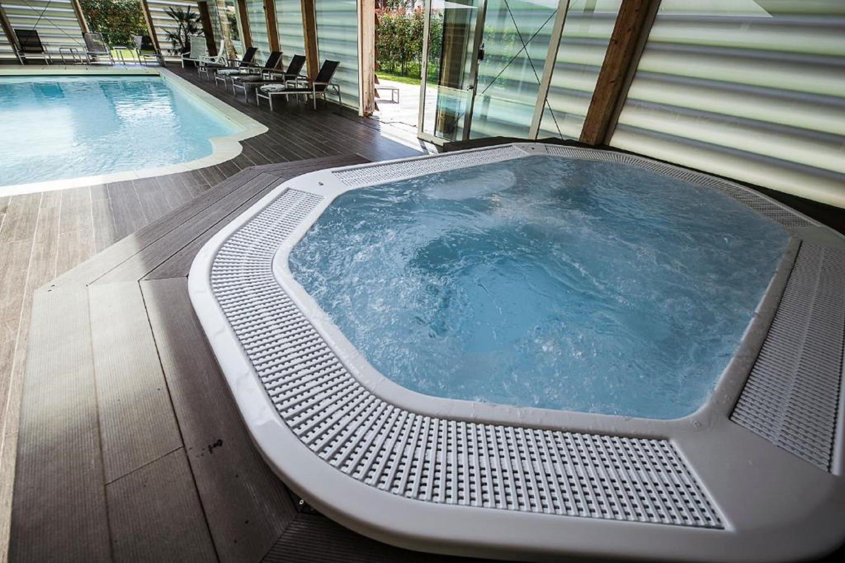 indoor pool, pool loungers