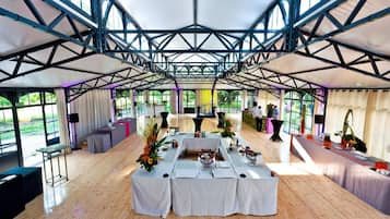 Banquet hall