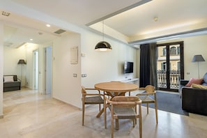 Apartament superior | Sala d'estar | Televisor de plasma