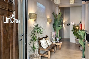 Reception - Hotel Limonaia (Barcelona)