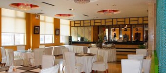 Ground Oriental Hotel