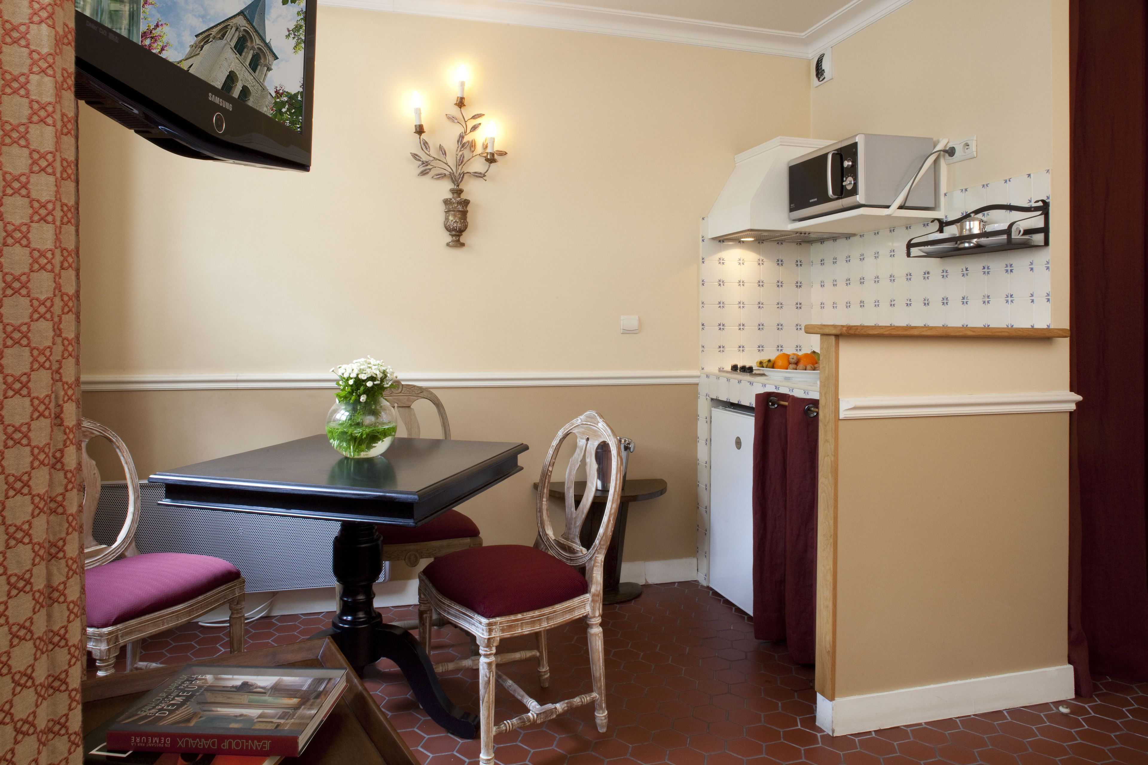 Private kitchenette