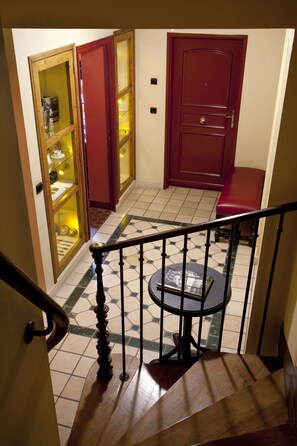 Interior entrance - La Maison Saint Germain (Paris)