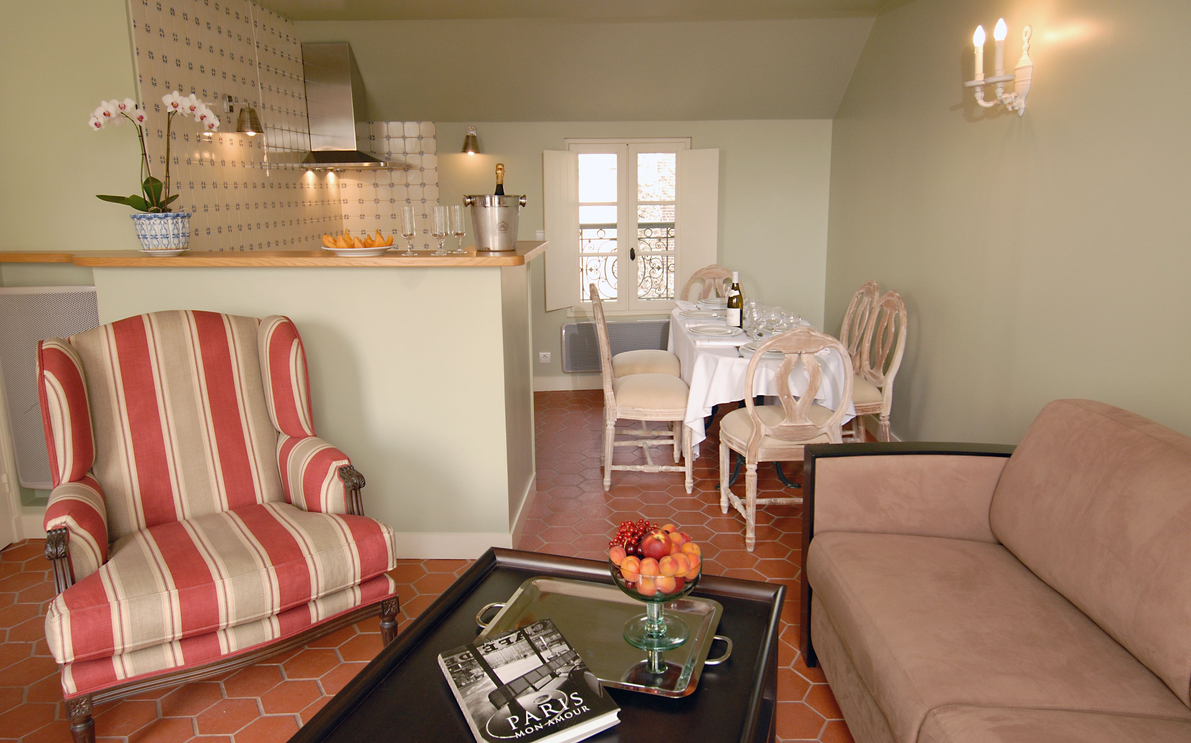 Private kitchenette
