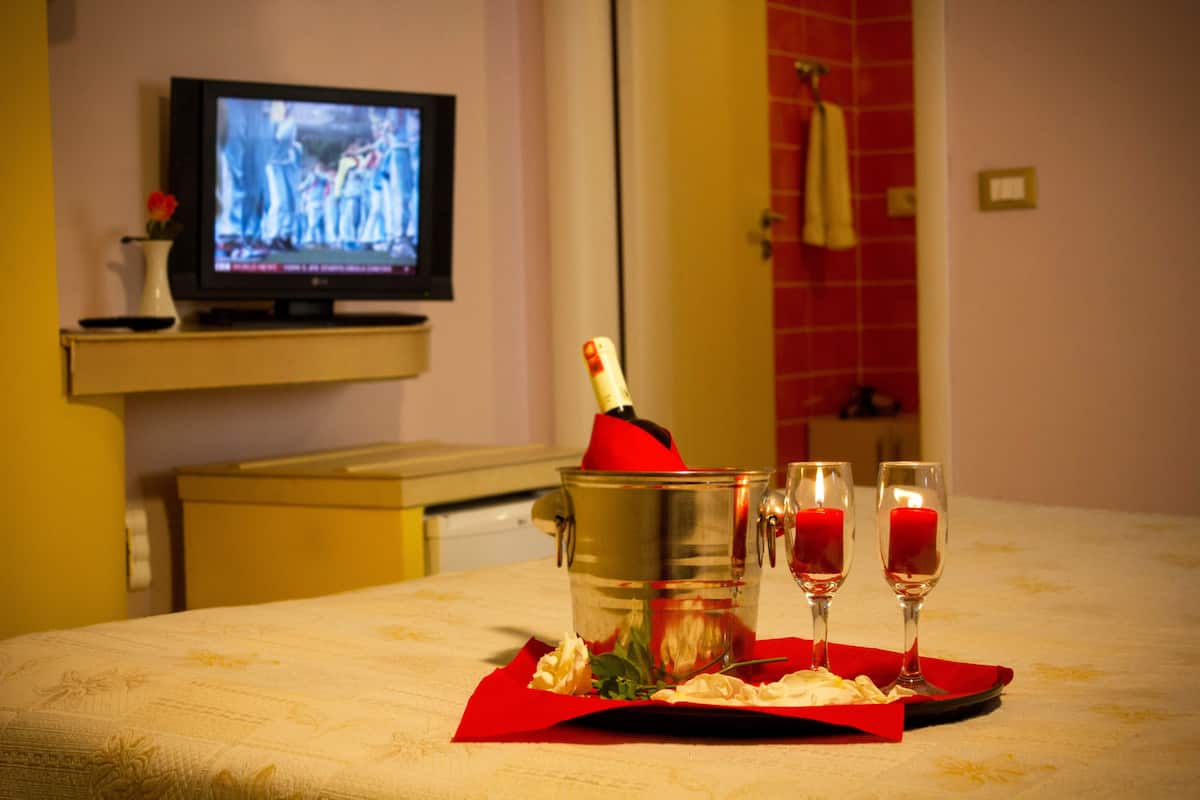 Doppia Executive | Copriletto in piuma, minibar, una cassaforte in camera