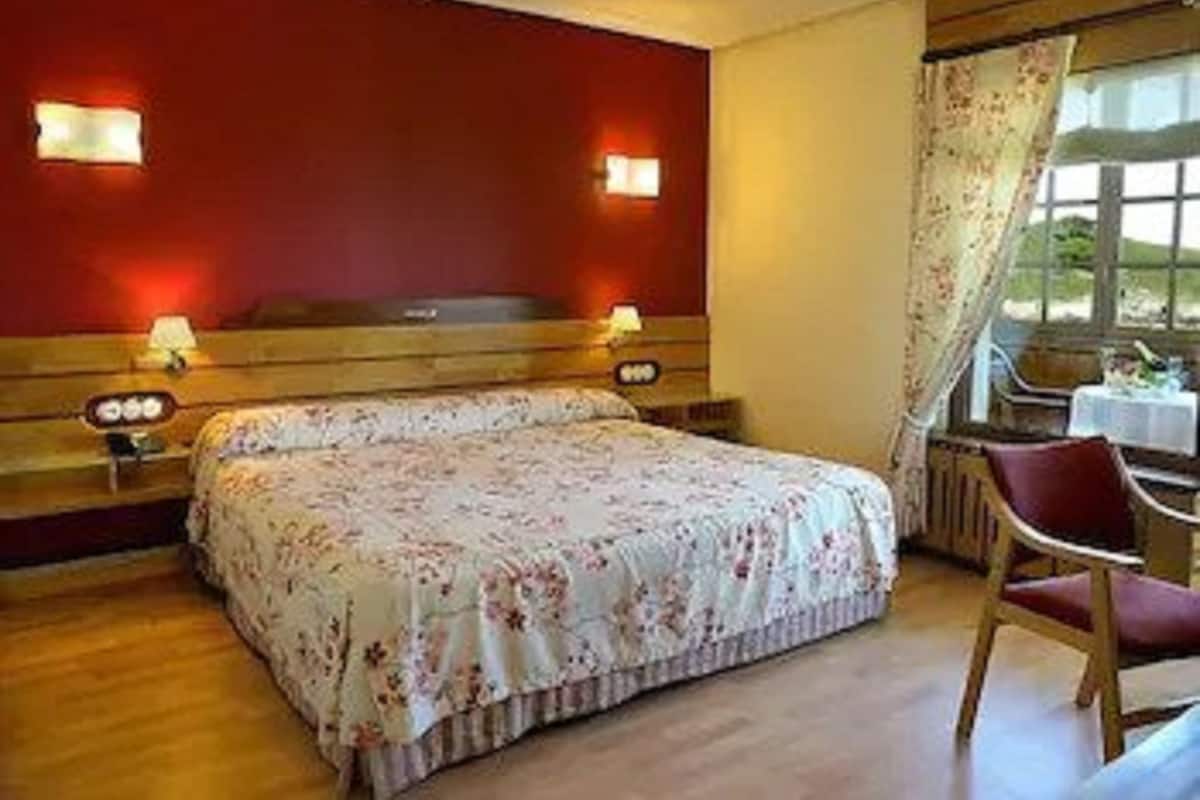 Habitació doble, vistes a la platja | Caixa forta a l'habitació, escriptori, wifi gratuïta i roba de llit
