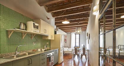 AinB Las Ramblas-Guardia Apartments