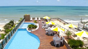 2 outdoor pools, pool umbrellas, pool loungers - Mirador Praia Hotel (Natal)